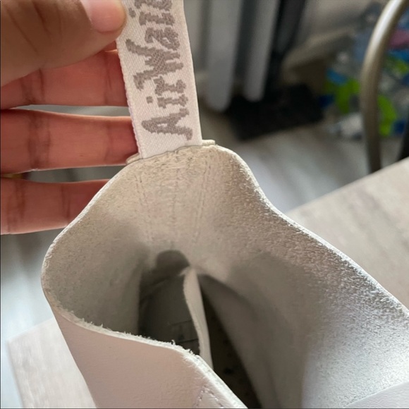 DR MARTEN all white soft leather size 9 - Picture 11 of 12